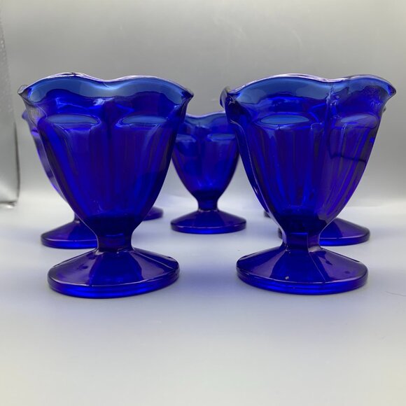 Vintage ANchor Hocking Cobalt Blue Glass Sundae/Dessert Cups (set of 7) - Picture 1 of 10